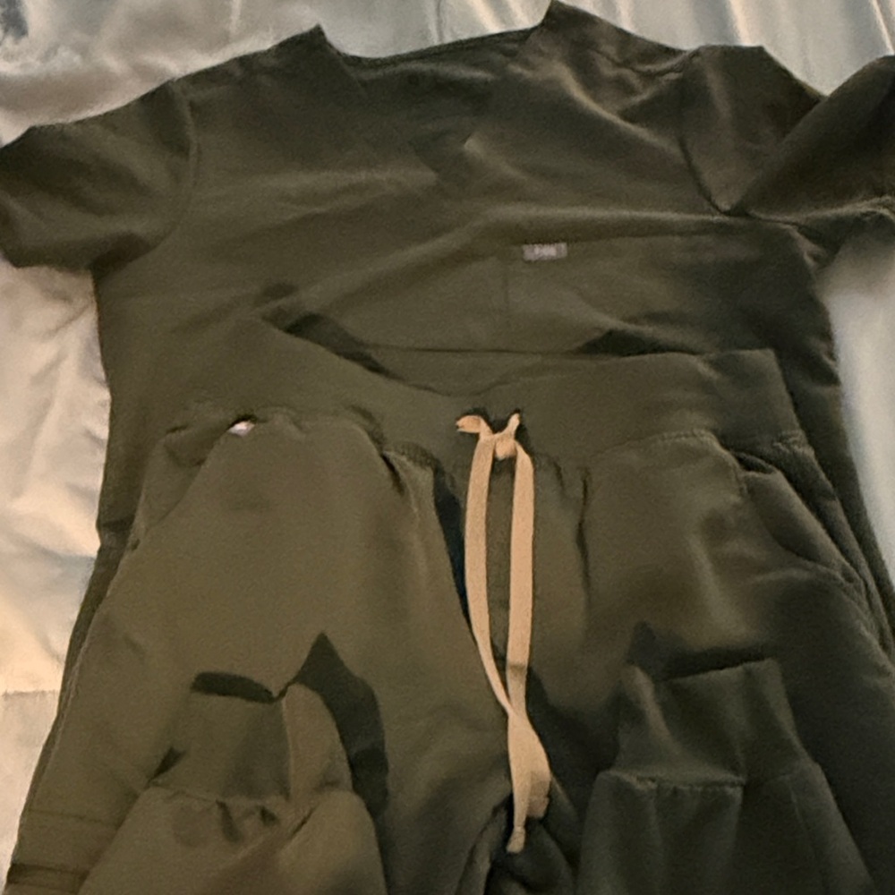 Figs Forest Green Scrub Top